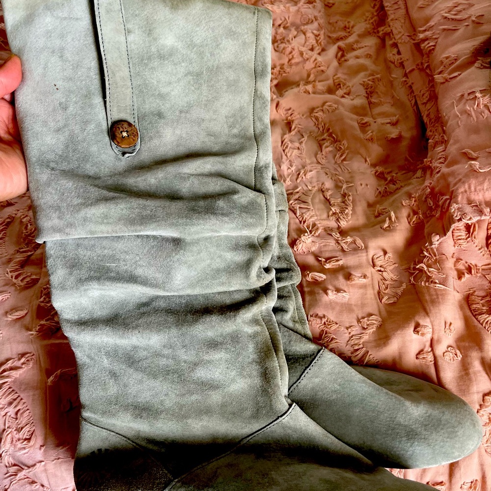 Womens UGG Highkoo boots sz 10